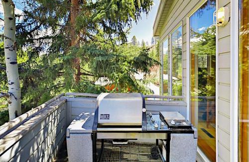 Intermountain House | Basingdale Pine
