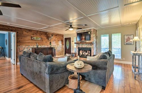 Long Mott House | Bay Access & Dock: Riverfront Tivoli Escape