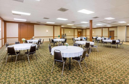 Fort Morgan Hotel | Baymont by Wyndham Fort Morgan