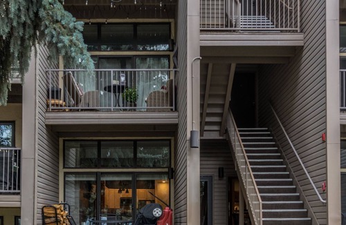 Avon Condo | BC West: Renovated, Modern 3BR Avon condo-close to BC/Vail/Free Skier Shuttle