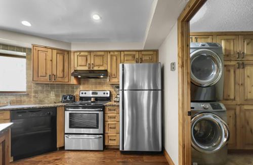 Copper Mountain Village Apartment | BE310 Bridge End Pet Friendly condo