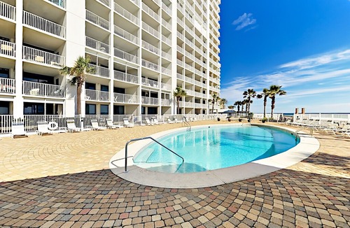 Orange Beach Condo | Beachfront Corner Unit w/ Balcony, Pools