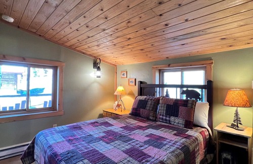 Clark Cabin | Bear Cabin - A Well-Equipped Log Cabin!