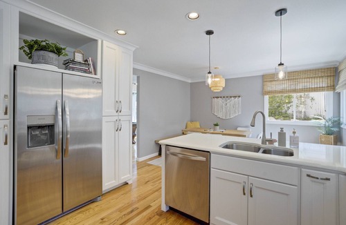 Skyway House | Bear Creek Park Retreat | Sleeps 10 | Close to Garden of the Gods