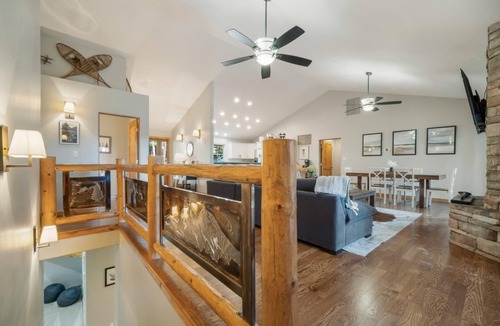 Forest Lakes House | Bear Hug Retreat! 3BD/3BA Tranquil Mt Home