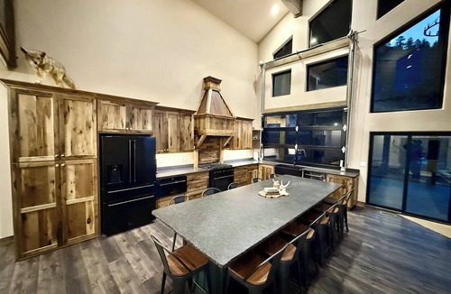 Rio Vista Estates House | Bear on the River - 4 bedroom tranquil home