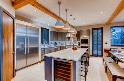 Forest Hills House | Bearadise Forest: New, Modern Luxury Home w/Beautiful Views & Pool Table