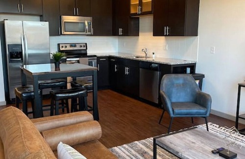 River North Art District Apartment | Beautiful 1BR w/City View!