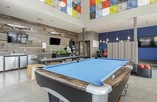 River North Art District Apartment | Beautiful 1BR w/City View!