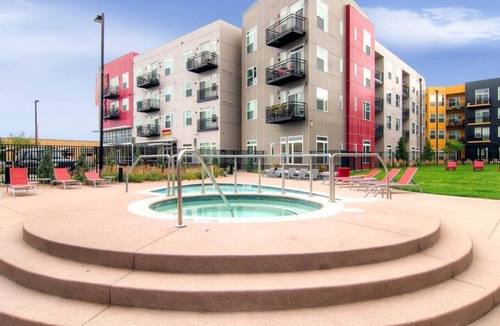 River North Art District Apartment | Beautiful 1BR w/City View!