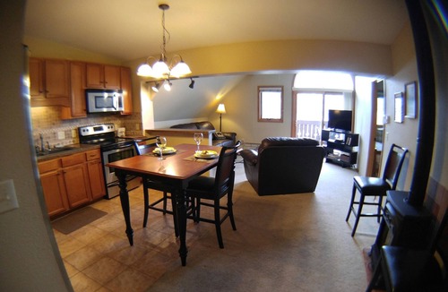 Estes Park Condo | Beautiful 2 Bedroom Loft in the Heart of Downtown NOW with Air Conditioning.