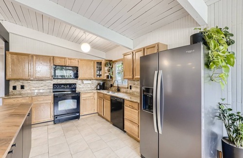 Highlands House | Beautiful 3 bed house/hot tub/patio/dog friendly