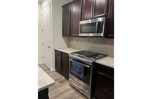 Parker House | Beautiful 3 Bedroom 2 and a half bath home in Parker. Sleeps 8