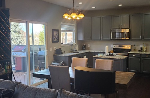 Northridge House | Beautiful 3 bedroom home with theater!