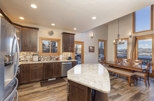 Wildernest House | Beautiful 7 BEDROOM, 3 gathering areas, pool table, hot tub, and huge deck with 360-degree views!
