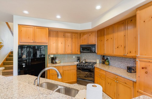 Steamboat Springs House | Beautiful & bright townhome w/shared pool, hot tub & winter shuttle to lifts