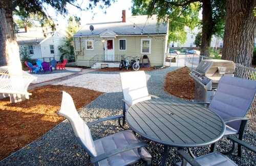 Greeley Apartment | Beautiful Bungalow Next to UNC-FREE Cruiser Bikes!