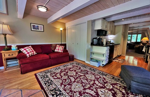 Dalton Ranch Cabin | Beautiful Cabin in the Woods, 3 Miles to Ski, Private Hot Tub, Pet Friendly