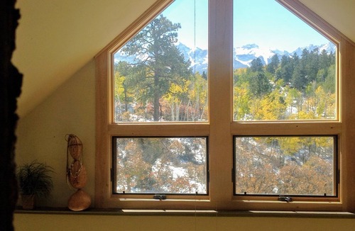 Elk Meadows Cabin | Beautiful Cozy Log Cabin with Huge Views and Privacy.