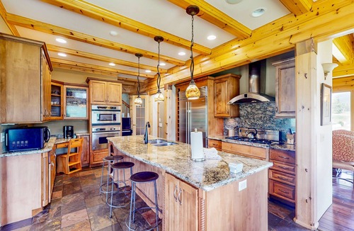 The Highlands House | Beautiful Dog-Friendly Home w/Mountain Views, Private Hot Tub, Sauna