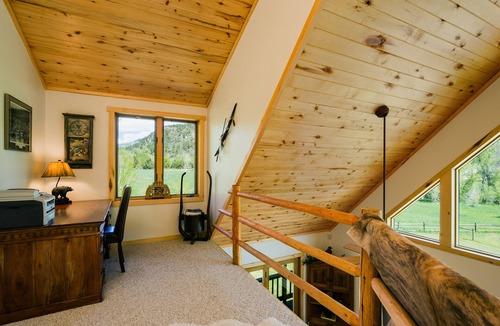 Durango House | Beautiful Home on 24 acre setting, private mountain, creek, Close to Downtown