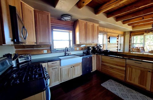Pagosa Springs House | Beautiful log home with big valley mountain views!