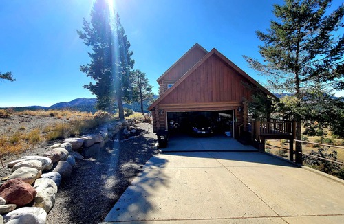 Pagosa Springs House | Beautiful log home with big valley mountain views!