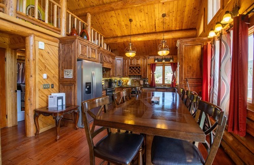 Carriage Hills House | Beautiful Log Home - Spectacular View