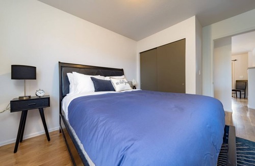 Redlands House | Beautiful Monument Getaway - next to golf course!