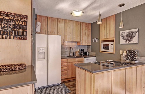 East Village at Copper Condo | Beautiful Mountain Condo 1 Minute to Lift, Hot Tub AN210