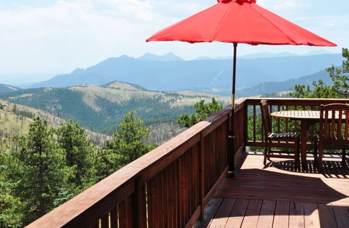 Boulder Cabin | Beautiful mountain home with Denver lights view