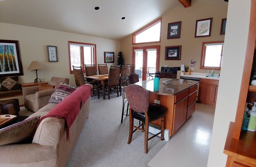 Wildernest Cabin | Beautiful Mountain views, 5 ski areas, Nat'l forest hiking, biking, lakes.