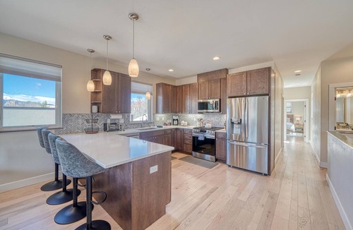 Salida House | Beautiful New Townhome in Downtown Salida