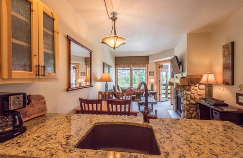 Copper Mountain Village Condo | Beautiful one bedroom condo in the heart of the center village.