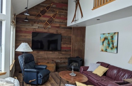 Ouray House | Beautiful Ouray Mountain Condo only an hour away from Telluride.