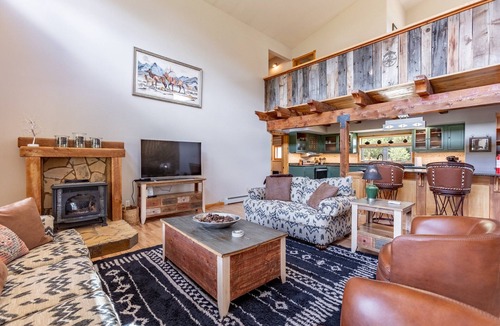 Salida House | Beautiful Poncha Creek House