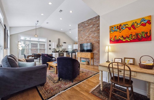 Whittier House | Beautiful Private Carriage House, Heart of Denver, Quiet Yet Close to Everything