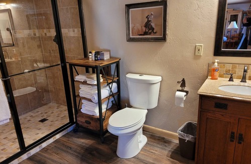 Lazear Apartment | Beautiful Rocky Mountain Apartment