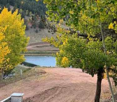 Divide House | Beautiful Rocky Mountain Home with views on 1 acre
