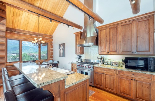 Mountain Village House | Beautiful Ski-In/Ski-Out Log Townhome with Exceptional Views