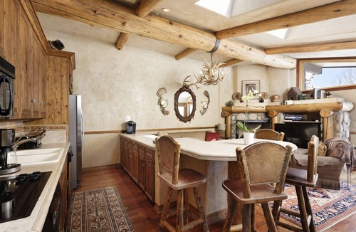 Snowmass Village Condo | Beautiful Snowmass Getaway! Scenic Views, Balcony, Pool, Hot Tub, Gas FP, Elevator & Trail Access