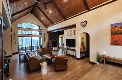 Durango - Purgatory House | Beautiful spacious mountain home 15 minutes from downtown Durango