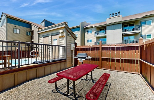 Steamboat Springs Condo | Beautiful Steamboat Condo w/Shared Pool & Hot Tub + Free WiFi - Near Lifts