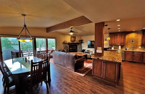 Purgatory House | Beautiful Townhome Short Walk to Slopes at Purgatory Ski Resort, Views, Grill