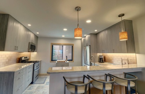 Frisco House | Beautiful Townhouse, Gorgeous Views, King Bed, Private Deck, Hot Tub - 732B