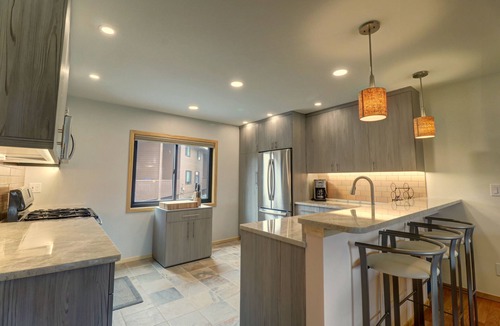Frisco House | Beautiful Townhouse, Gorgeous Views, King Bed, Private Deck, Hot Tub - 732B