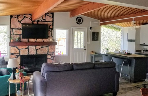 Cascade-Chipita Park House | Beautiful Mountain Escape with outdoor hot tub