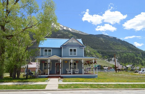 Silverton House | Beautifully restored Victorian Mountain home furnished with authentic antiques!