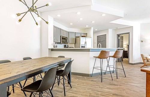 Highlands Townhomes Condo | Beaver Creek Getaway - 3BR, Pool & Hot Tub, Great Access to Amenities, Mountain, Dining & Shops