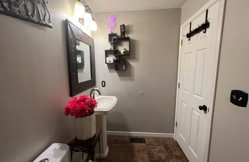 Northridge House | Bed&Bfast Cozy Affordable Homestay in South Denver